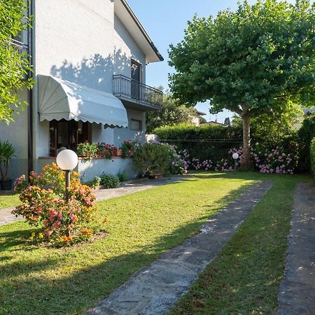 Apartment Holiday Versilia 卡麦奥雷 外观 照片