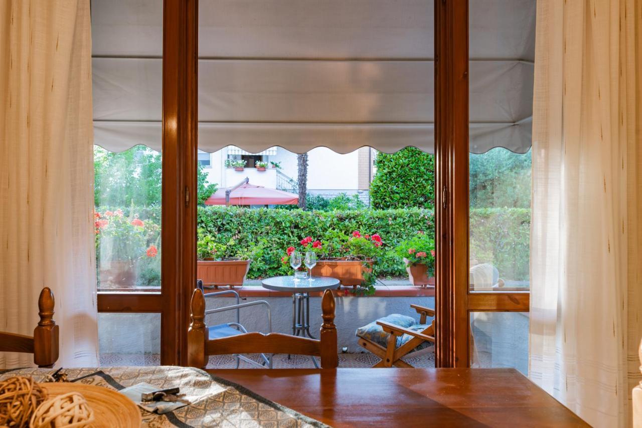Apartment Holiday Versilia 卡麦奥雷 外观 照片